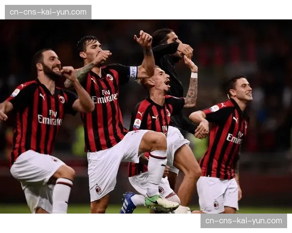 比赛第60分钟，AC米兰通过一次快速边线球战术完成传中得分